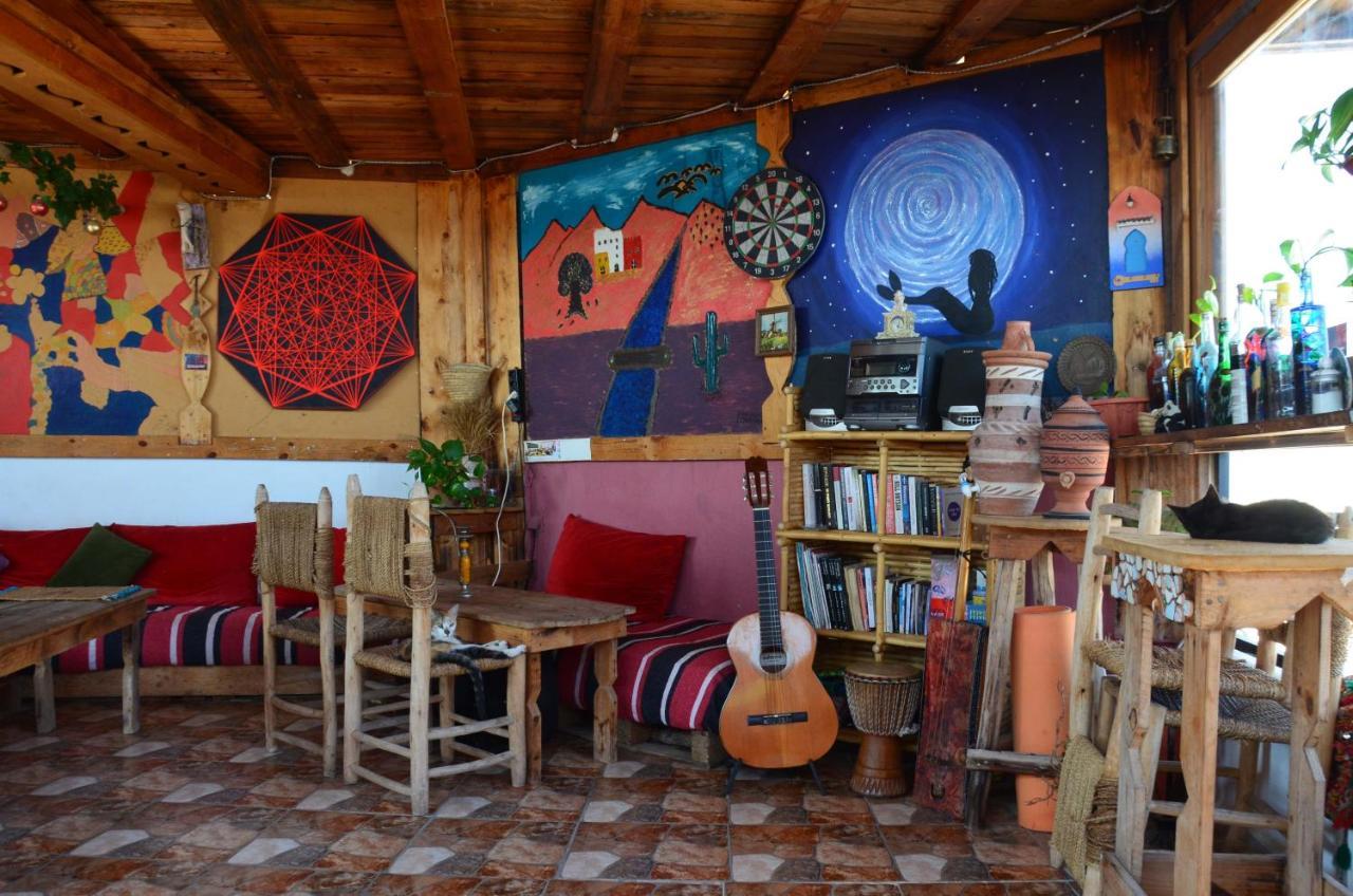 Tayought Surf Hostel Taghazout Exteriör bild