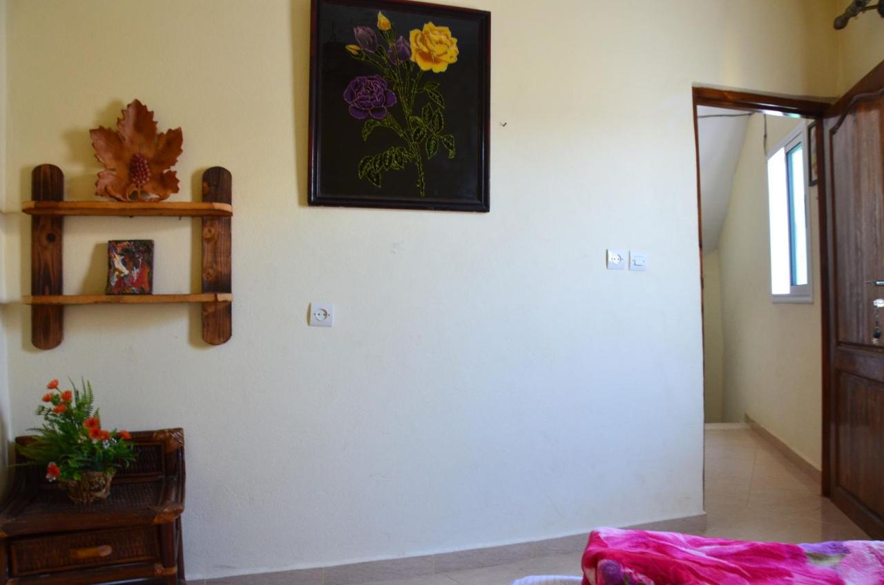 Tayought Surf Hostel Taghazout Exteriör bild